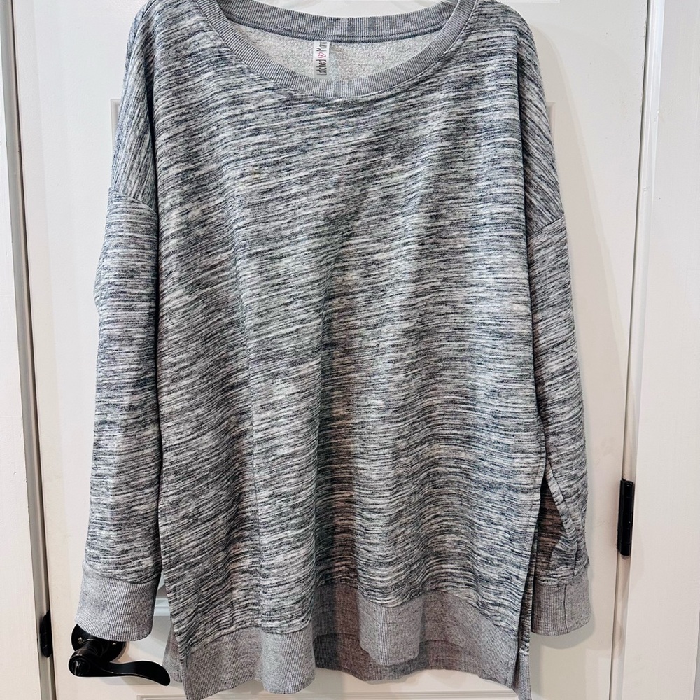 Latched Mama Heather Gray Women's Pullover